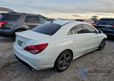 2014 Mercedes-Benz Cla 250 z USA, uszkodzony, nr VIN WDDSJ4EB1EN158189